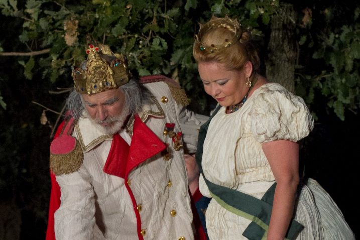 Rade Šerbedžija kao Kralj Lear i Ksenija Marinković kao Goneril u prizoru predstave / arhiva NL