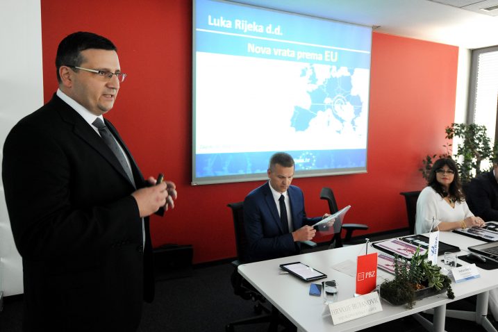 Dionice će u trećem krugu biti ponuđene sadašnjim i bivšim zaposlenicima Luke – Vedran Devčić / Foto D. LOVROVIĆ