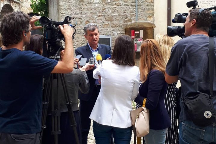 Ministar zdravstva Milan Kujundžić na simpoziju Mediji i zdravlje u Grožnjanu / Snimila Barbara ČALUŠIĆ