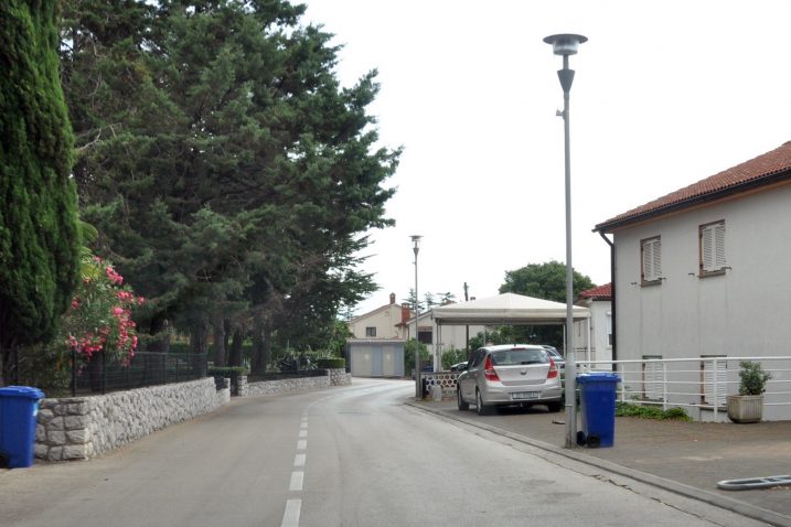 Korisnici Ponikvinih usluga sad trebaju pratiti raspored odvoza otpada / Foto Mladen TRINAJSTIĆ