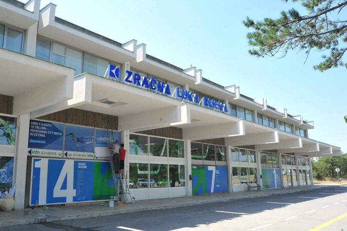 Zračna luka Rijeka – u turističku predsezonu ulazi opterećena kadrovskim križaljkama / snimio D. ŠKOMRLJ