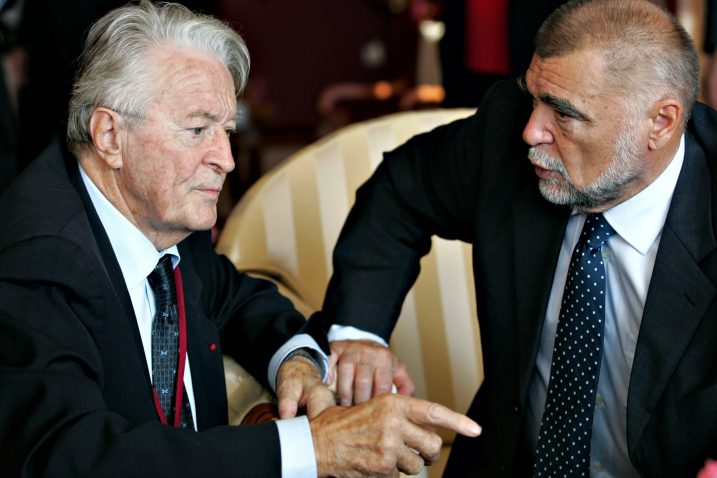 Roland Dumas (lijevo) poznat je po spornim izjavama / Reuters