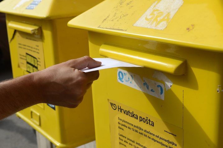 Pošta iz Skrada u Skrad putuje 12 dana / Foto NL Arhiva