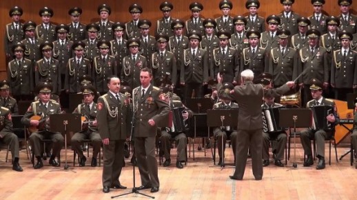 U svojem repertoaru Zbor Crvene armije ima oko dvije tisuće djela