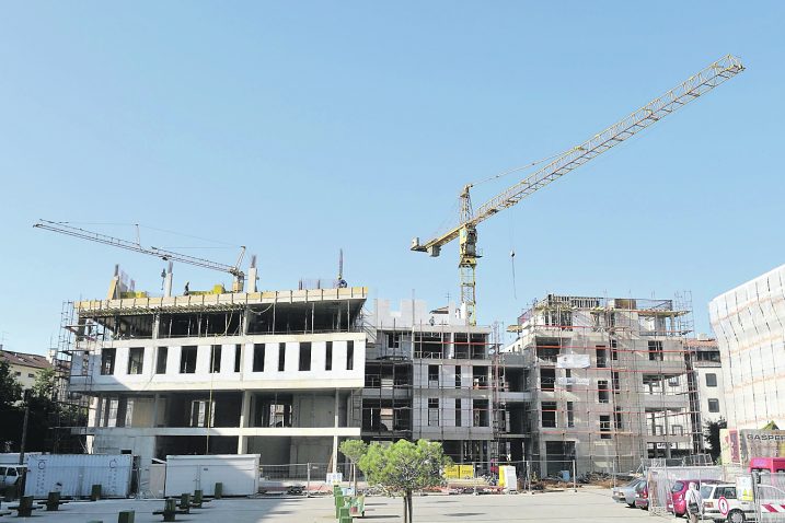 Novogradnja na Trgu Ivana Klobučarića, prema procjenama stručnjaka, trebala bi imati dobru prođu na tržištu / Foto Vedran KARUZA