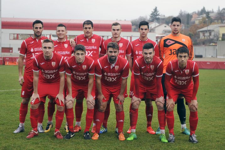 Jesen podvučena crvenim - Momčad "Grobničana" / Foto Roni BRMALJ