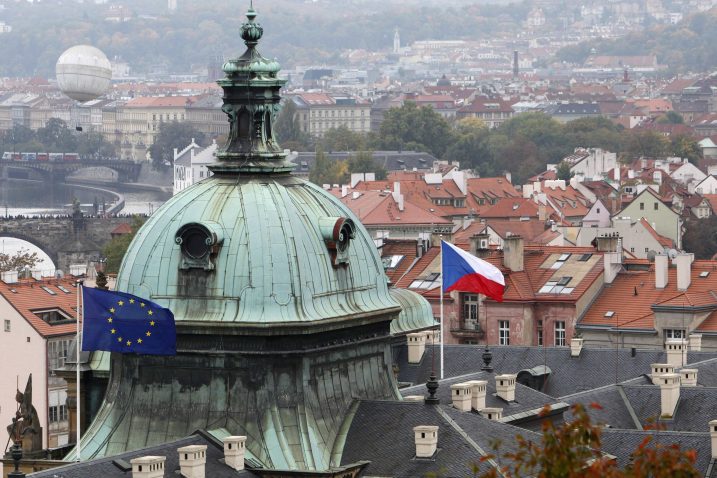 Za maturalno putovanje u Prag potrebno je izdvojiti najmanje 2.500 kuna / Foto Reuters