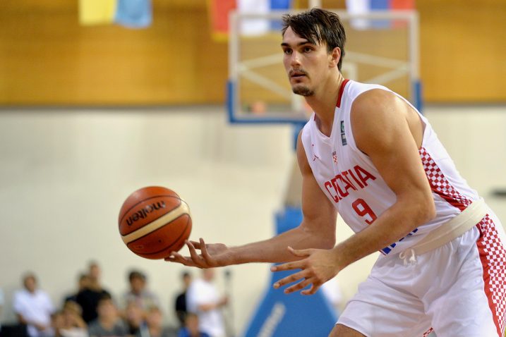 Dario Šarić dao je 18 koševa / Snimio Damir ŠKOMRLJ
