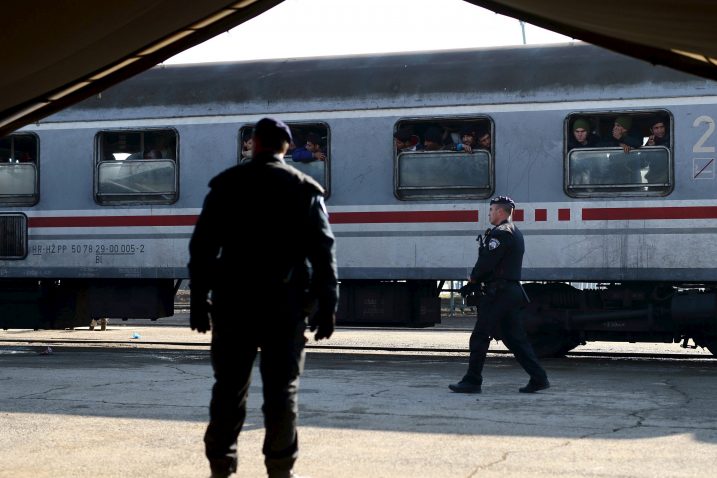 Iz Slavonskog Broda migranti se dalje vlakom prevoze prema Sloveniji / Foto Reuters
