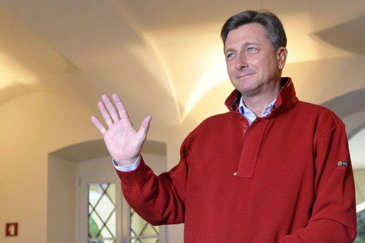 Borut Pahor po anketi Dela zasad je u značajnom vodstvu  / REUTERS