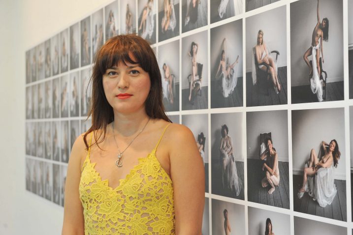 Dragana Jurišić na otvoranju izložbe sinoć u Malom salonu / Snimio Sergej DRECHSLER