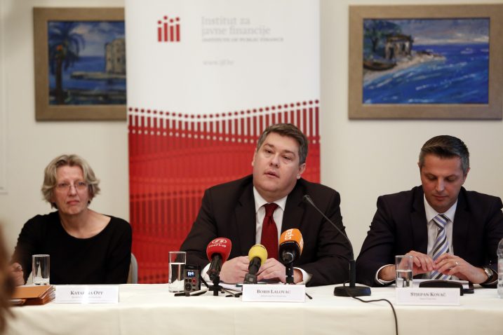 Na predstavljanju rezultata istraživanja IFJ-a bio je i ministar financija – Katarina Ott,  Boris Lalovac i Stjepan Kovač / Snimio M. TODOROV/CROPIX