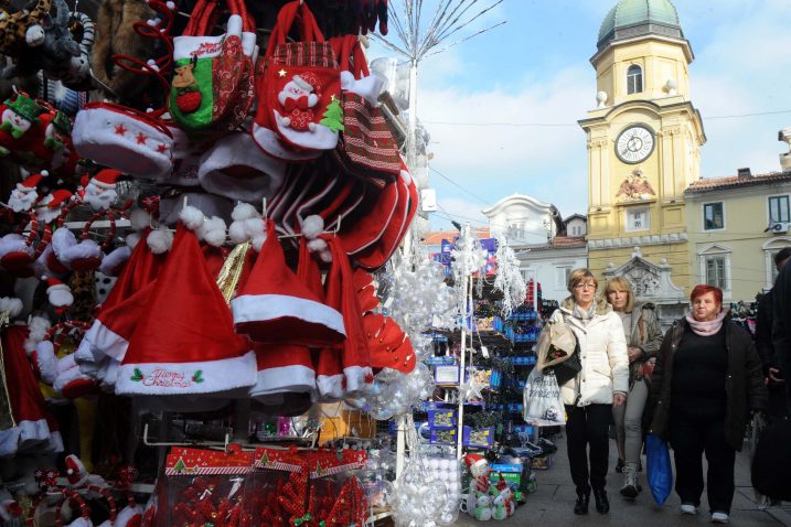 Božićnicu u iznosu od neoporezivih 1.250 kuna trebaju dobiti svi zaposleni u javnim i državnim službama / Foto Marko GRACIN