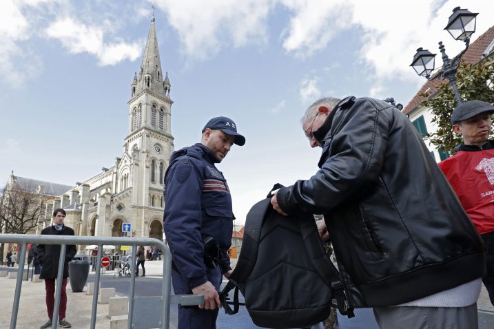 Pojačane mjere sigurnosti u Parizu / Reuters