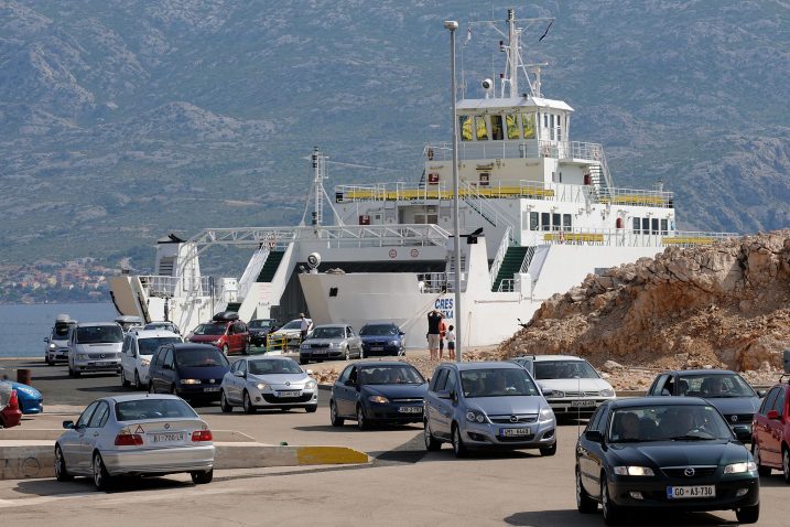Trajekt Cres, Ahiva Novi list