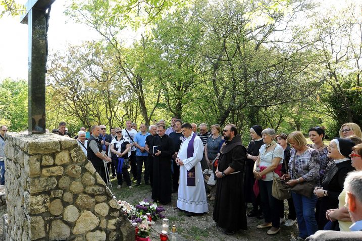 Tradicionalni pohod na mjesto pogubljenja / Snimio Sergej DRECHSLER