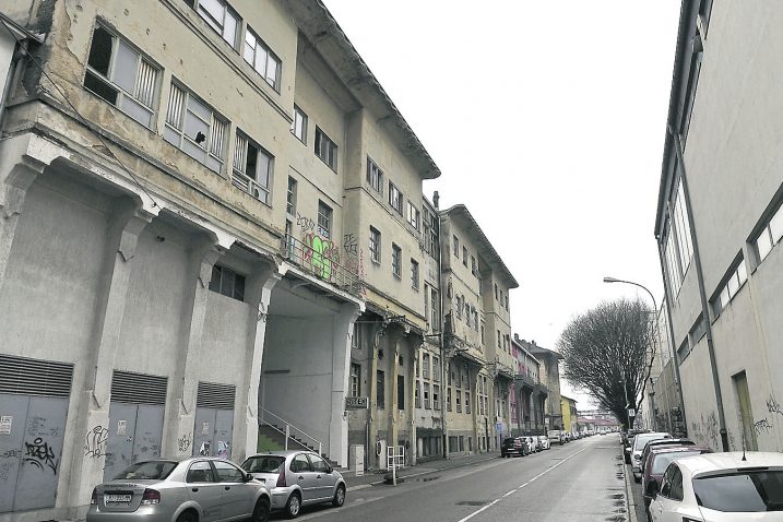 Zgrada u Ulici Milutina Barača izgrađena je početkom 20. stoljeća namjenski za smještaj iseljenika / Foto Vedran KARUZA