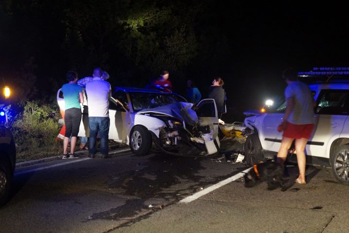 Frontalni sudar dviju škoda zatvorio je cestu  FACEBOOK/TEO BRUSIĆ