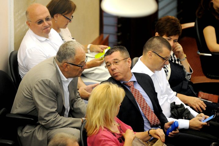 Sanjin Kirigin i Željko Smojver na jednoj od sjednica Gradskog vijeća / snimio D. ŠKOMRLJ