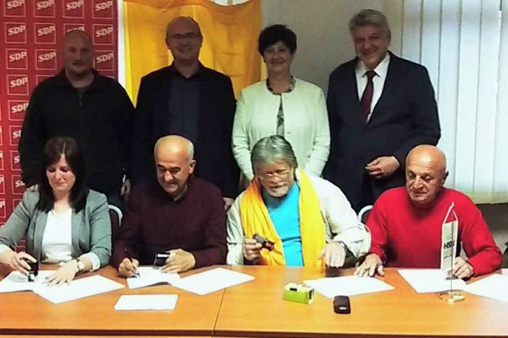 U Lokvama su koalicijski sporazum potpisali SDP, HNS, HSLS i HSU, a kasnije su im se pridružili još HSS te PGS / Snimio Marinko KRMPOTIĆ