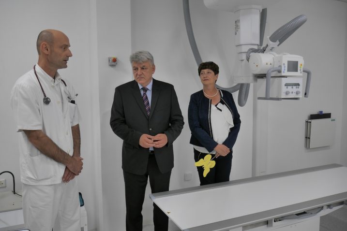 Župan i suradnici u rapskoj ispostavi Doma zdravlja PGŽ / Snimio Marin ANIČIĆ