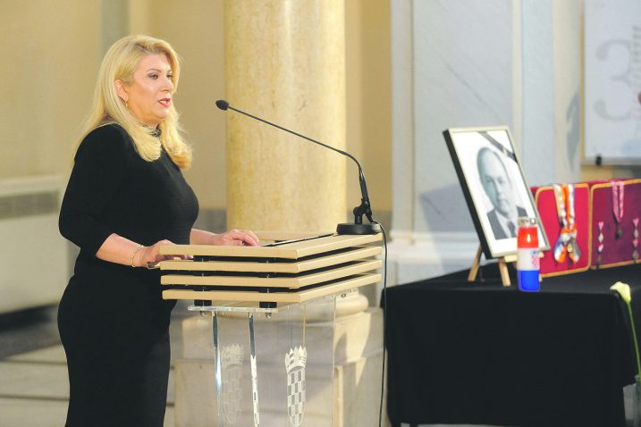 Hrvoje Šarinić živio je povijesno vrijeme – Vesna Škare Ožbolt na komemoraciji u Mimari  / snimio D. JELINEK