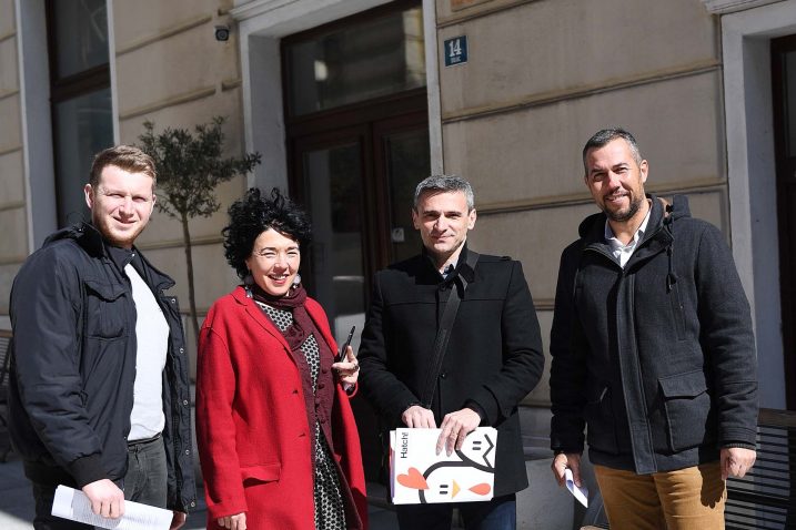 U Kriznom eko stožeru smatraju da odlaganje gorivog otpada na Marišćini treba zabrinuti sve građane, jer da se taj zapaljivi i toksični proizvod mehaničko-biološke obrade otpada odlaže na propusnom, krškom terenu / Snimio Ivica TOMIĆ