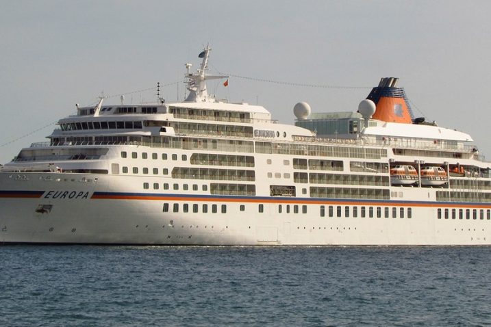 Kruzer 'Europa'  izgrađen je 1999. godine, dug je 198 metara te ima 11 paluba i 204 kabine