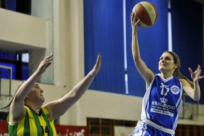 IZVJESTAN ISHOD – Maja Ramljak (Pula) i Ivana Šerić / Foto Nenad REBERŠAK