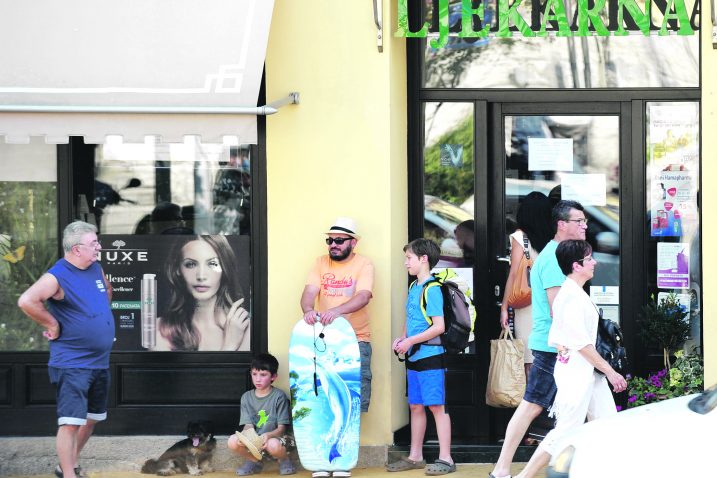 Minimalna udaljenost između ljekarni trebala bi biti 300 metara / Snimio M. ANIČIĆ