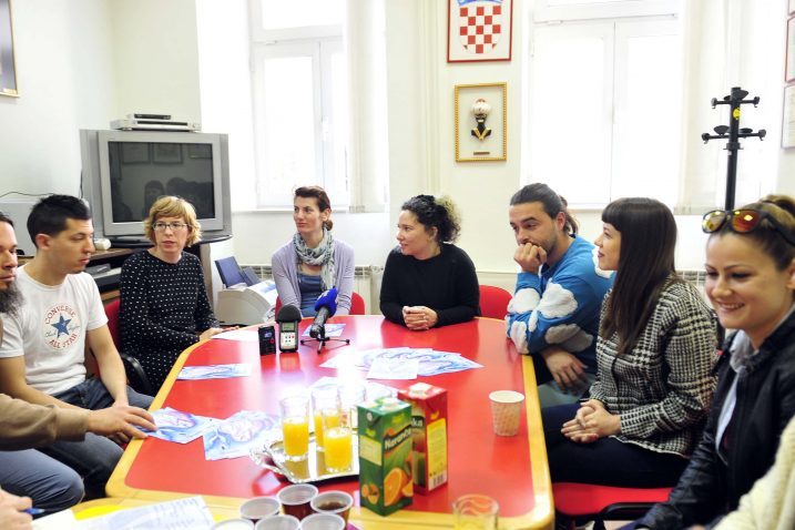 Mladi ansambl priprema novu formu pripovjednog kazališta / Snimio V. KARUZA