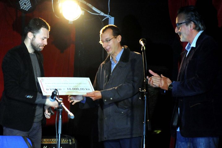 Marko Dejanović  nije prisustvovao svečanosti već je nagradu umjesto njega primio njegov izdavač  Ivan Sršen / Foto Marko Gracin