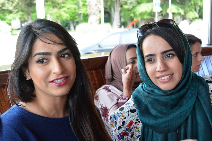 Omanske studentice Maryana Al-Hamdani i Azhar Al-Shukaili