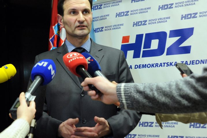FRoto D. JELINEK
