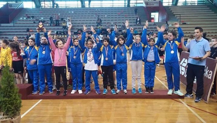 Veliki uspjeh male sredine – mlade novljanske rukometašice osvajaju trofeje gdje god se pojave