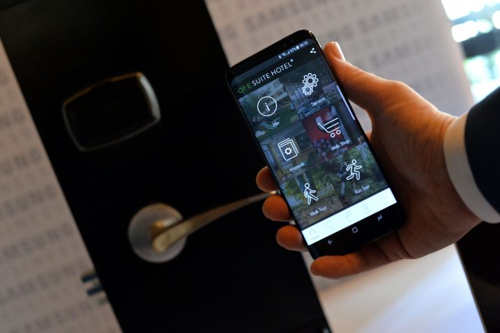 Inovativna mobilna aplikacija za digitalizaciju ulaza u hotelsku sobu koristi mobitel kao ključ