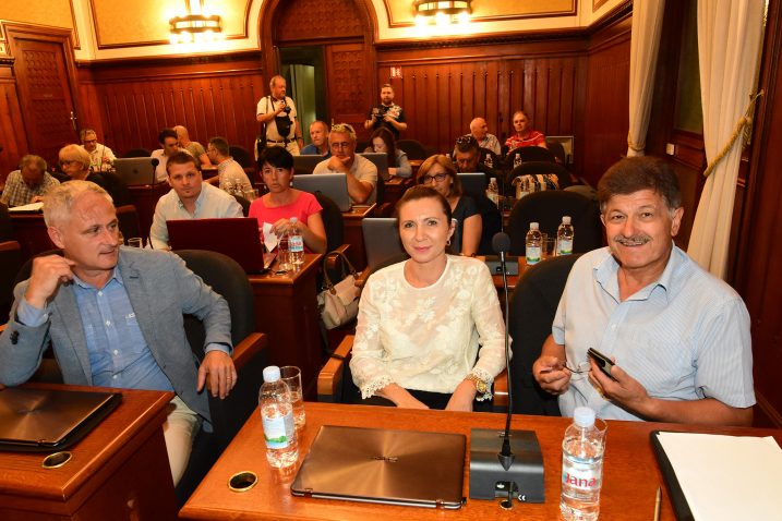 Ivo Dujmić, na sjednici Vijeća s Emilom Priskićem i Verom Aničić, nije dobio podršku / Snimio Marin ANIČIĆ
