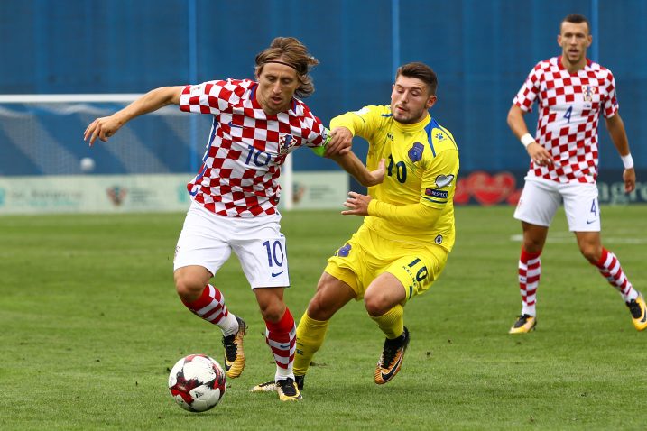 Adut kockastih - Luka Modrić / Foto REUTERS