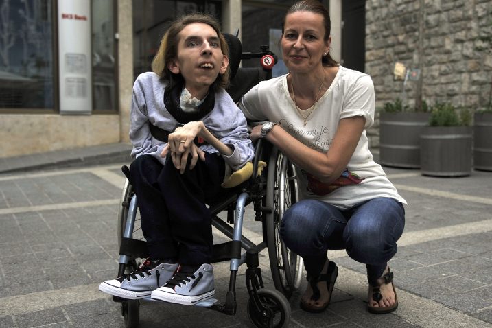 Puno poštovanja, razgovora i smijeha – Jan Bolić i njegova majka Maristella  R. BRMALJ