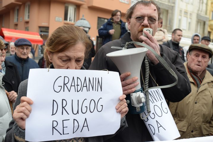 Prije mjesec dana okupljenih na prosvjedu je bilo više / Foto: Goran Mehkek / CROPIX