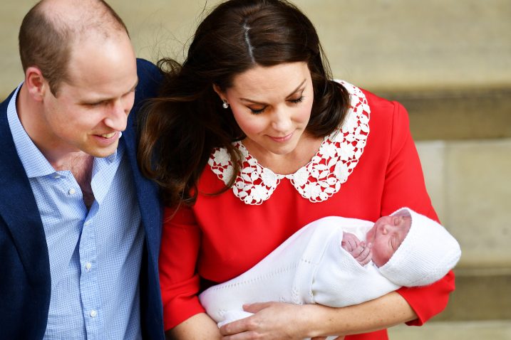 Sretni roditelji i Louis / Foto: REUTERS