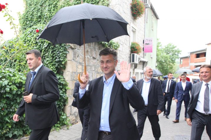 Andrej Plenković u Sinju uoči Sinjske alke / Foto Ivo Cagalj/PIXSELL