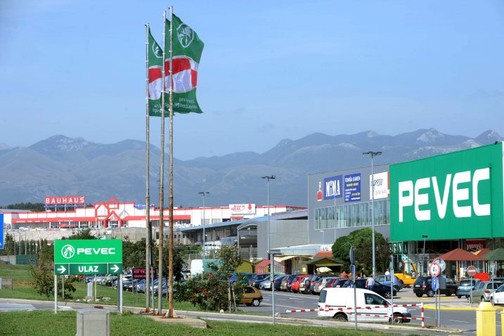 Kamera će se postaviti ispred centra Pevec.