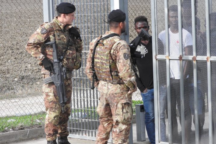 U izbjegličkom kampu Caro Minea nepregledan niz tužnih sudbina