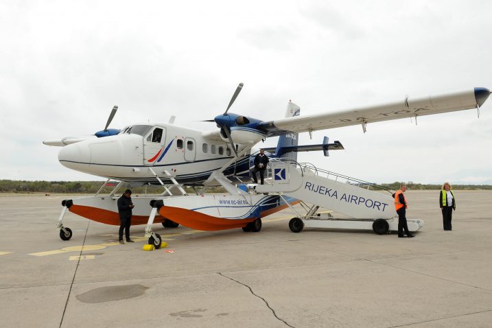 Hidroavion iz Zračne luke Rijeke polijeće u 9.22 sati / Snimio Silvano JEŽINA