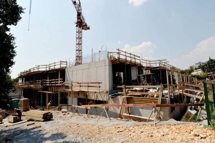 Novogradnja se nalazi nedaleko od Orijentovog igrališta i trgovine Cash&Carry / Foto D. ŠKOMRLJ