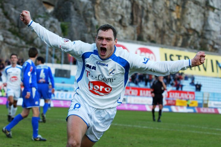 JEDNO OD  26 SLAVLJA  STRIJELCA U DRESU BIJELIH – Tomislav Erceg / Snimio Ivica TOMIĆ