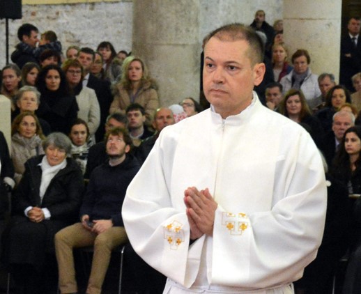 Damir Štifanić zaređen je za đakona   studenom u pulskoj katedrali / Snimio N. LAZAREVIĆ