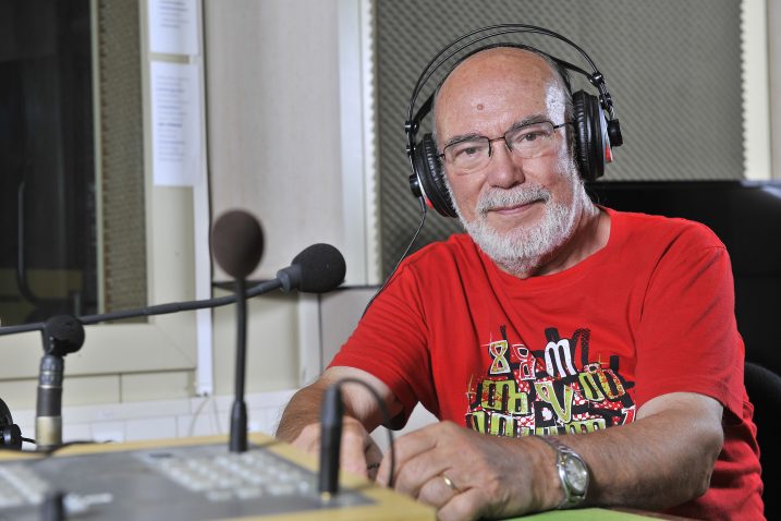 Akademik Josip Bratulić