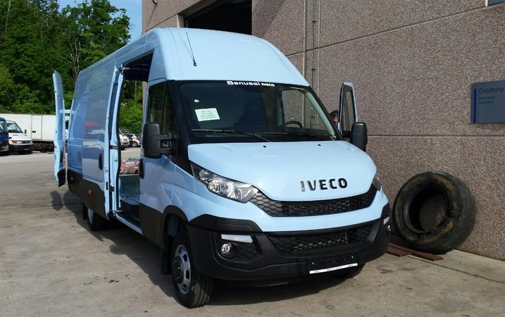 Kombi koji će biti preinačen za potrebe Gradske knjižnice Rijeka